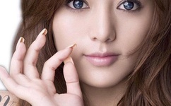 杨幂收图收到手机要放不下了